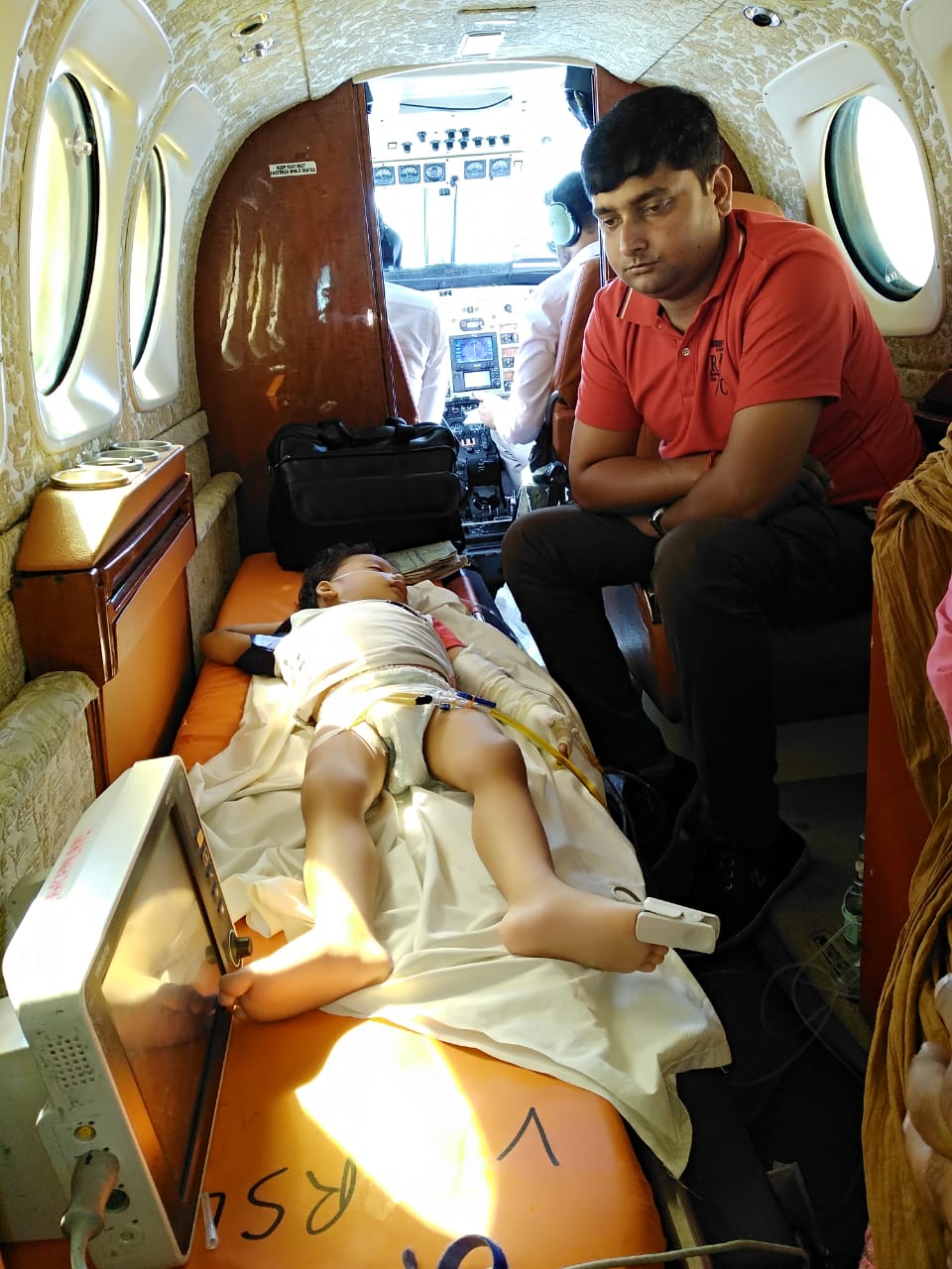 Emergency Medical King Air Ambulance Services in India with Top Doctors Facility